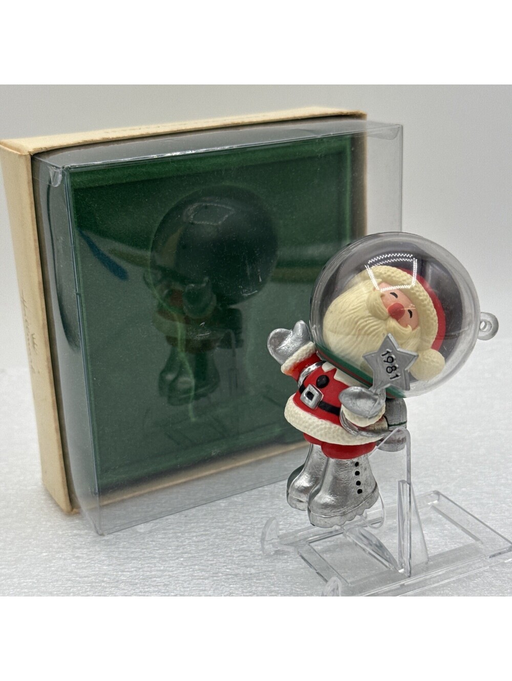 1981 Hallmark Ornament Spaceman Astronaut Santa In Space Vintage